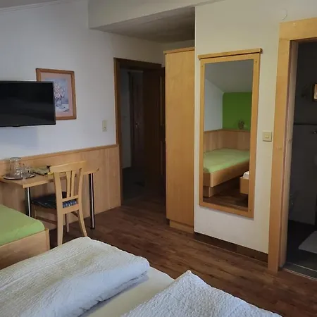 Pensjonat Haus Ortsblick 2*