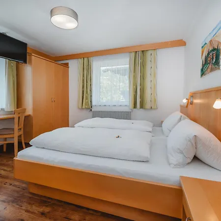 Haus Ortsblick Pensionat 3*