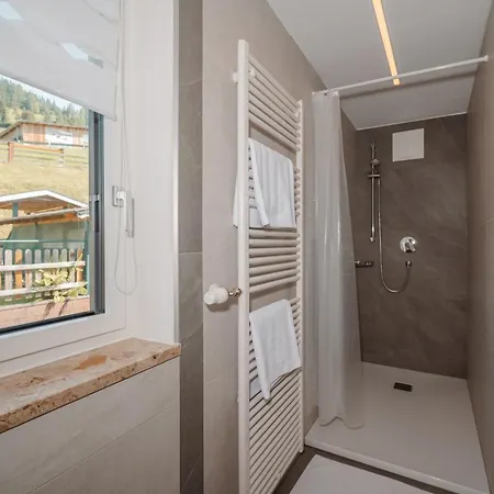 豪斯奥茨布里克酒店