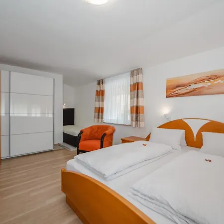 豪斯奥茨布里克酒店 3*